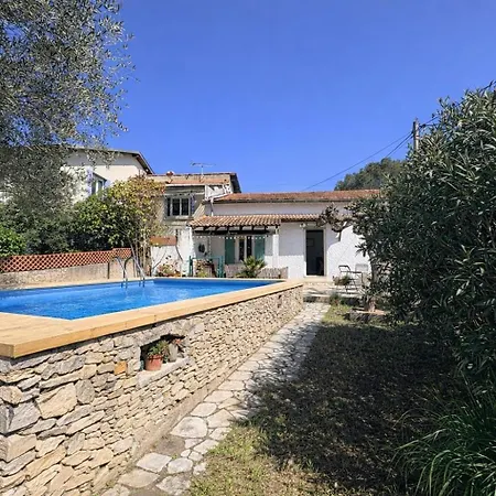 Gasthof Mazet Suzie, 2 Chambres, Piscine & Parking 3*