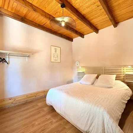 Mazet Suzie, 2 Chambres, Piscine & Parking