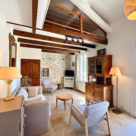 Mazet Suzie, 2 Chambres, Piscine & Parking