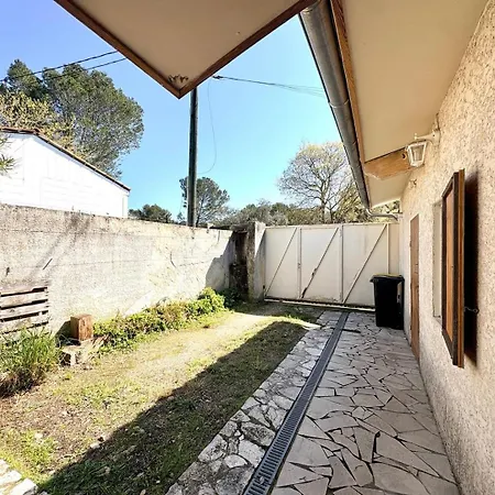 Gasthof Mazet Suzie, 2 Chambres, Piscine & Parking Nîmes