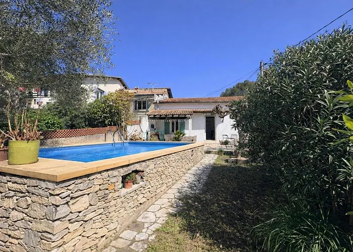 Gasthof Mazet Suzie, 2 Chambres, Piscine & Parking 3*