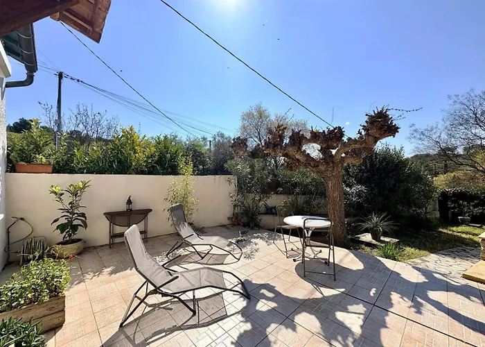 Mazet Suzie, 2 Chambres, Piscine & Parking Nîmes