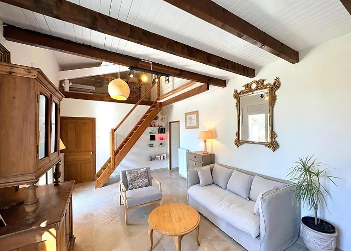 Mazet Suzie, 2 Chambres, Piscine & Parking Nîmes