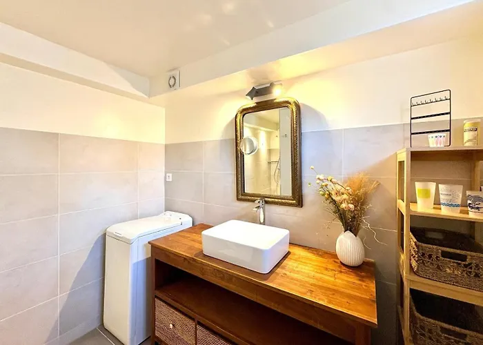 Mazet Suzie, 2 Chambres, Piscine & Parking Gasthof